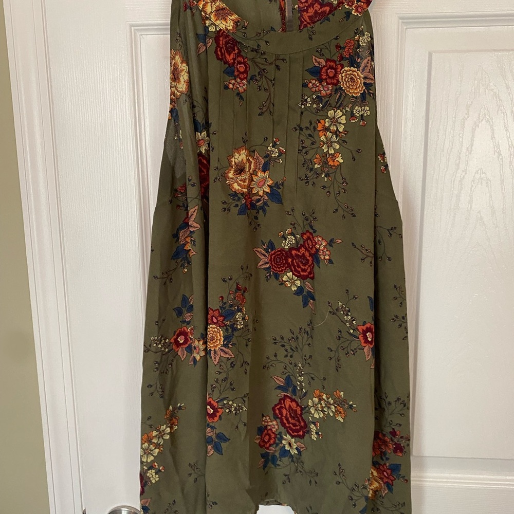 Torrid Floral Tank Top: Size 2X